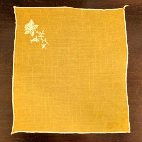 EUC 10.5"x11.25" Antique Linen Handkerchief with Embroidered Hem and Flower - Picture 1 of 4